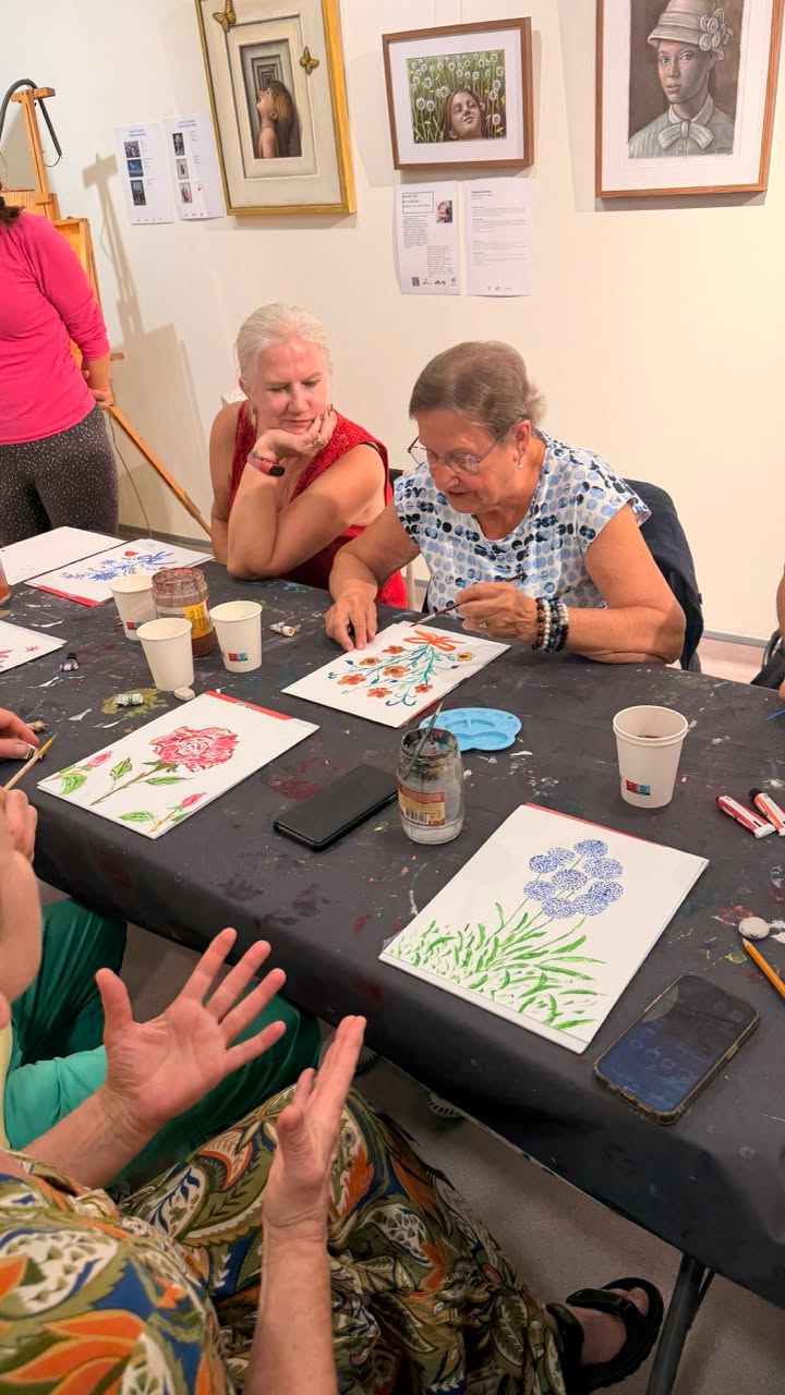 A tu kolejna porcja zdjęć z naszych warsztatów malarskich!  Działanie jest finan...