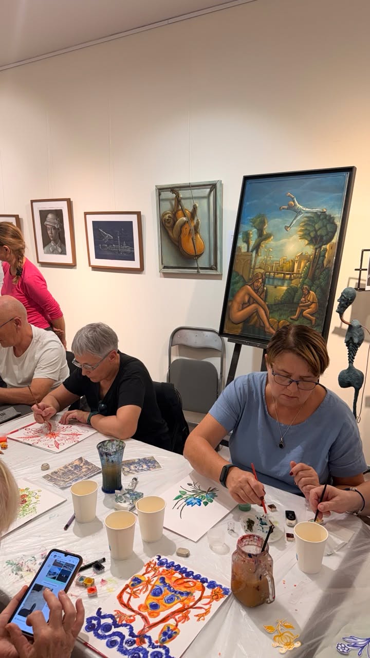 A tu kolejna porcja zdjęć z naszych warsztatów malarskich!  Działanie jest finan...