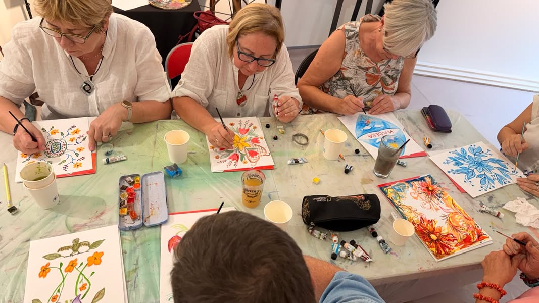 A tu kolejna porcja zdjęć z naszych warsztatów malarskich!  Działanie jest finan...