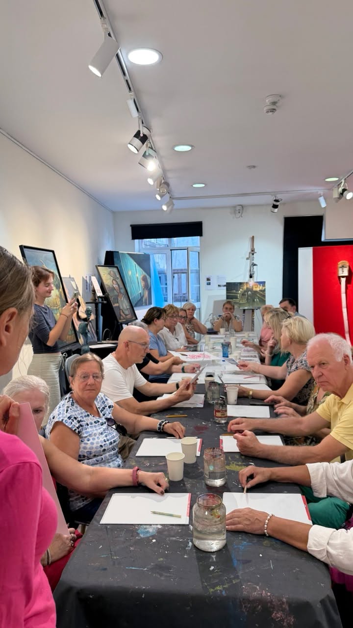 A tu kolejna porcja zdjęć z naszych warsztatów malarskich!  Działanie jest finan...