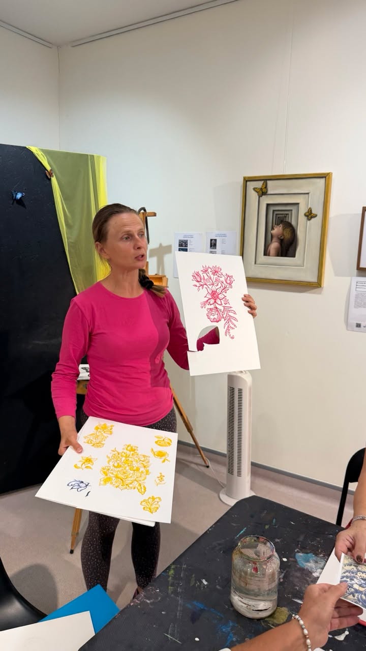 A tu kolejna porcja zdjęć z naszych warsztatów malarskich!  Działanie jest finan...