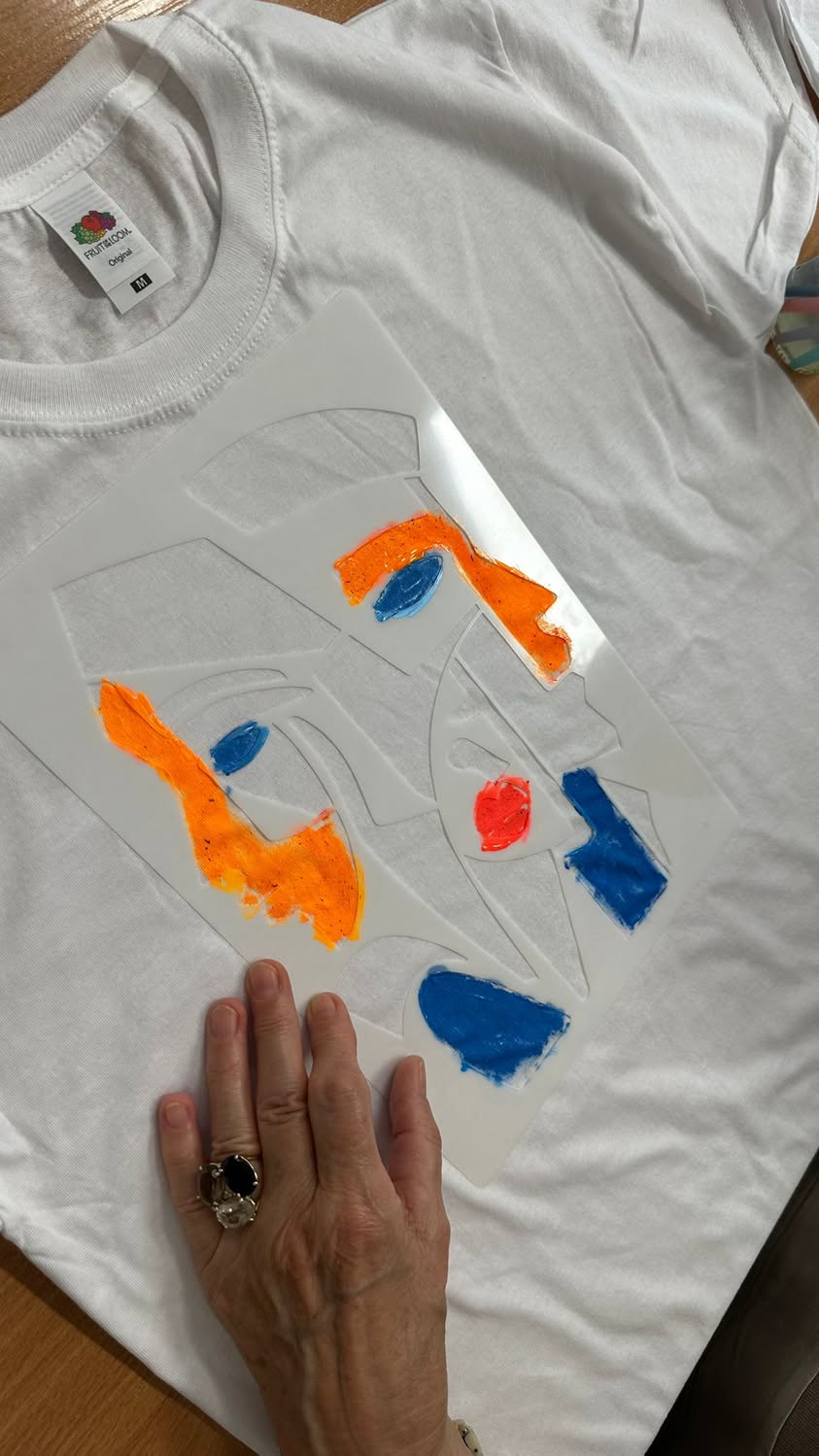 Kolejne warsztaty artystyczne w Gdyni za nami – grupa nr 2 malowała koszulki