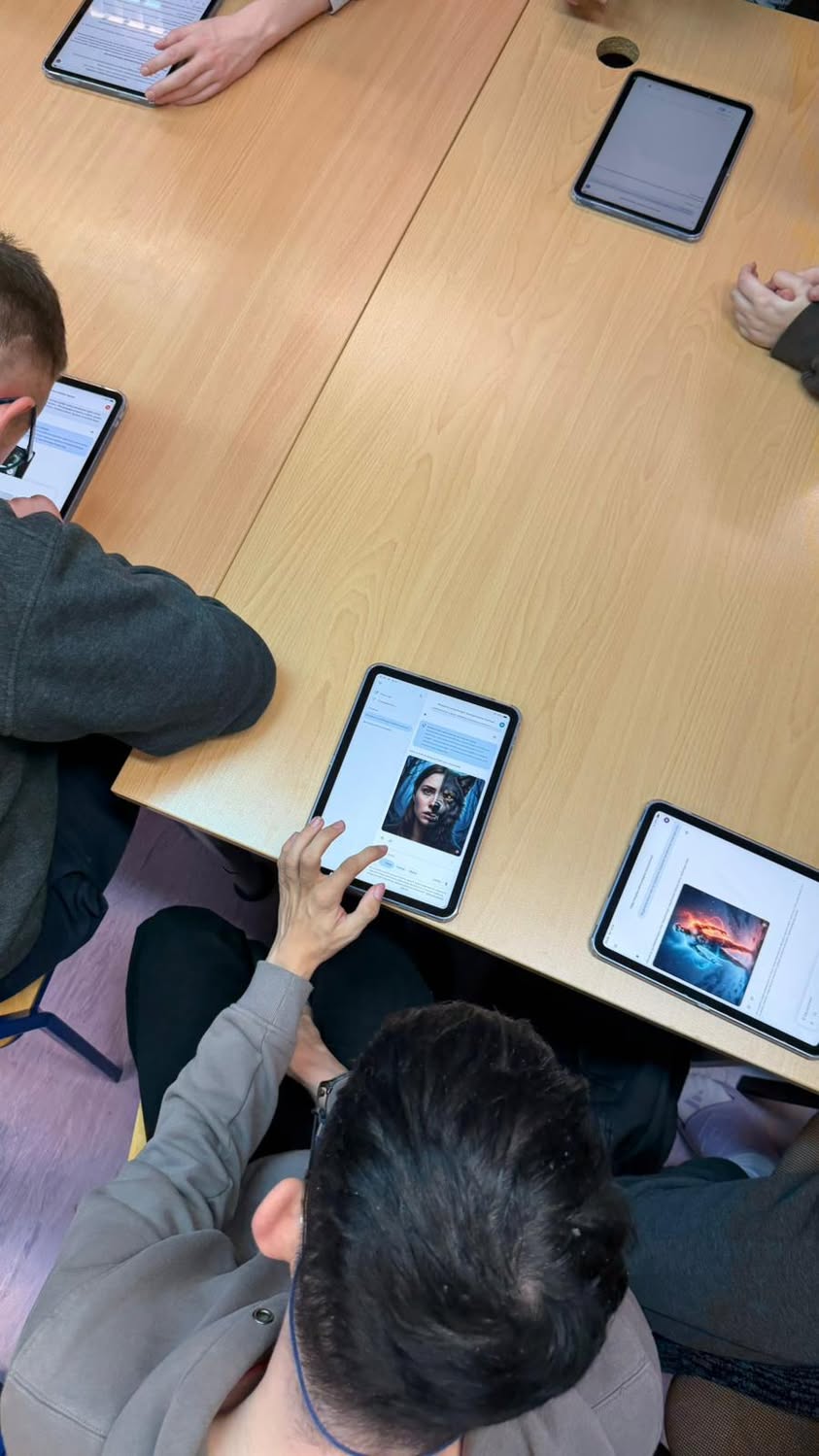 Po powrocie do kraju kadra wróciła do codziennych obowiązków w Specjalnym Ośrodk...