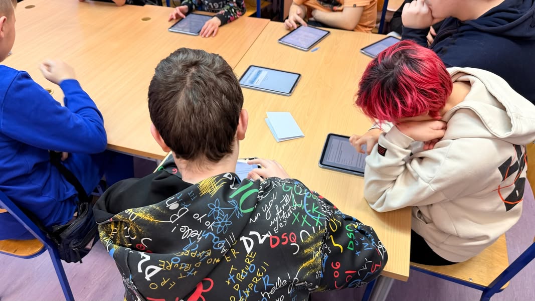 Podczas, gdy seniorzy edukują się w słonecznej Portugalii nasz zespół nieprzerwa...