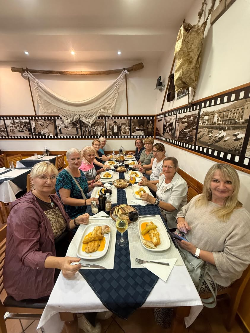 Podczas mobilności ponadnarodowych, w których uczestniczą nasi seniorzy, zawsze ...