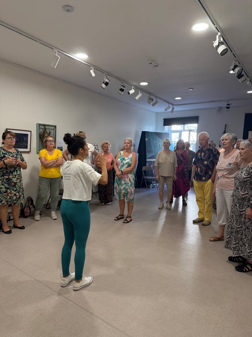 Trzeci dzień naszej mobilności grupowej w programie Erasmus+ był pełen rytmu, en...